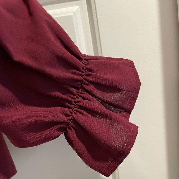 Maroon cap-sleeve front tie blouse - Picture 4 of 5
